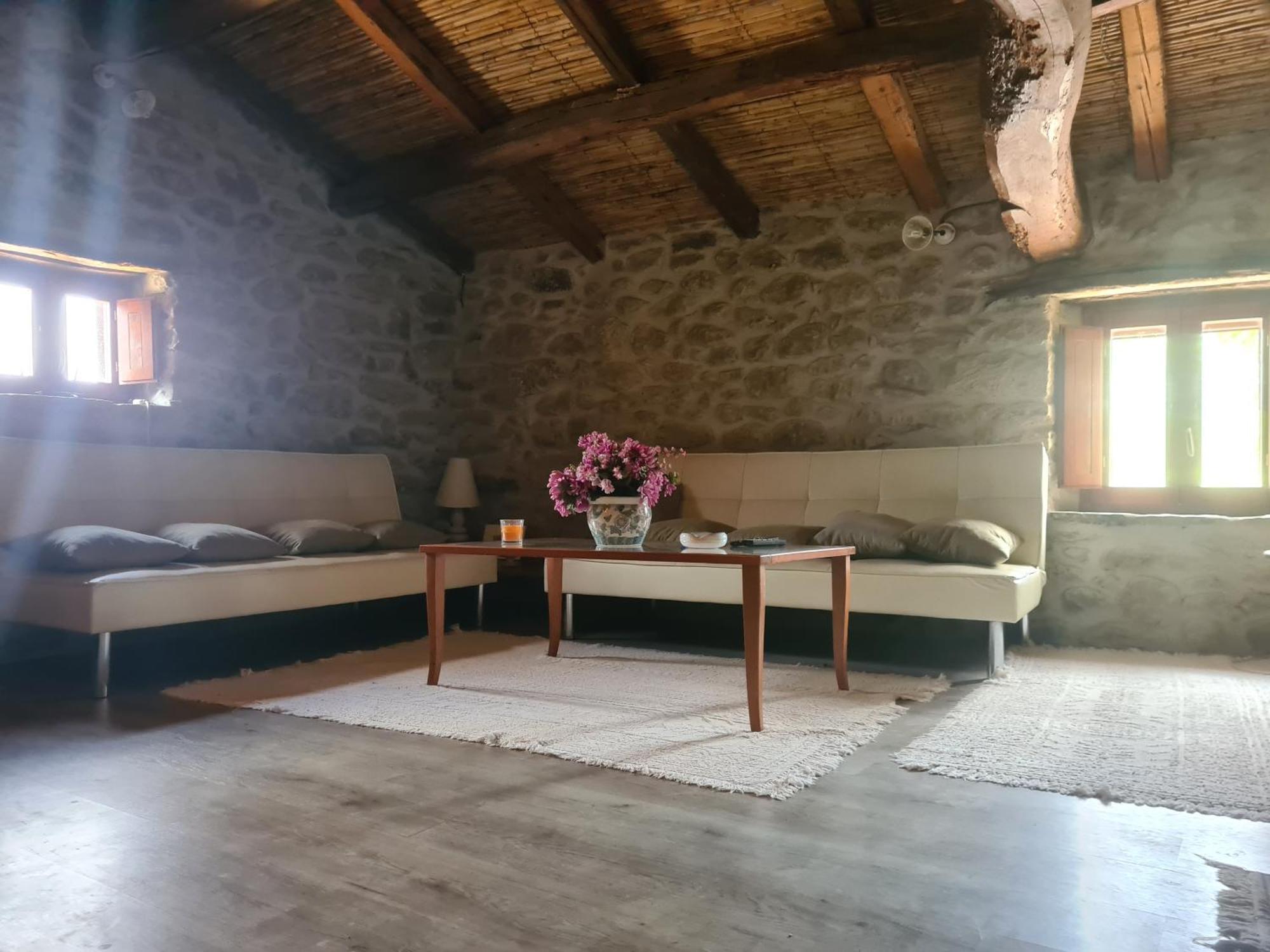Casa Di Pietra Villa Usellus Eksteriør bilde